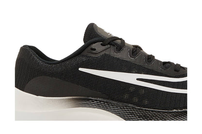 Zoom Fly 5 ‘Black White